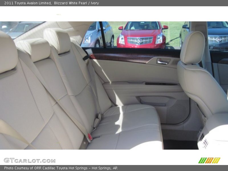 Blizzard White Pearl / Ivory 2011 Toyota Avalon Limited