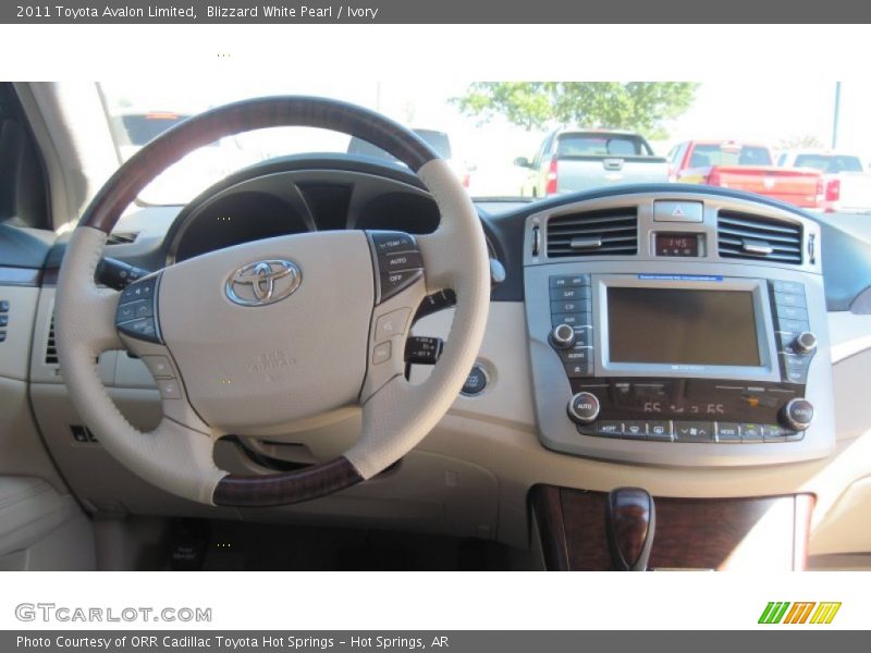 Blizzard White Pearl / Ivory 2011 Toyota Avalon Limited