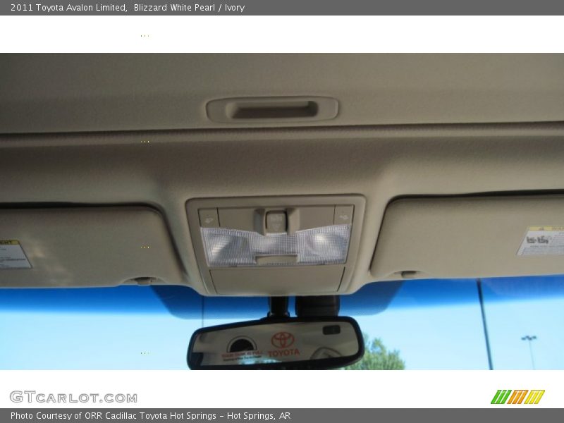 Blizzard White Pearl / Ivory 2011 Toyota Avalon Limited