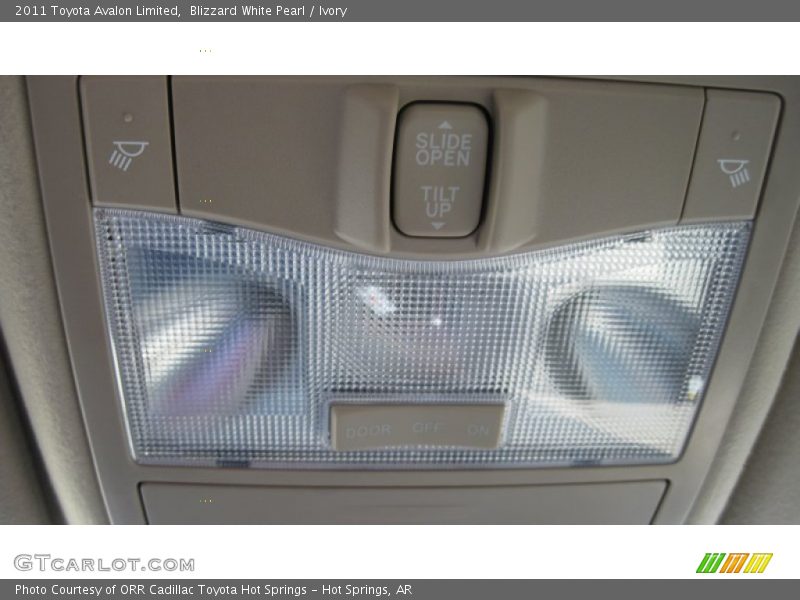 Blizzard White Pearl / Ivory 2011 Toyota Avalon Limited