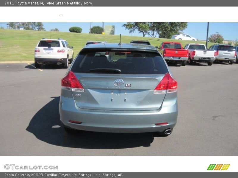 Aloe Green Metallic / Ivory 2011 Toyota Venza I4
