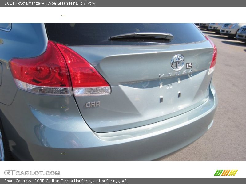 Aloe Green Metallic / Ivory 2011 Toyota Venza I4