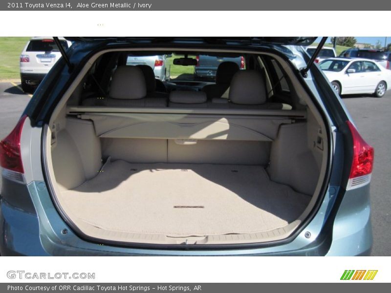 Aloe Green Metallic / Ivory 2011 Toyota Venza I4
