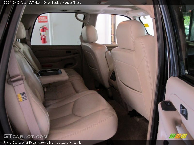 Onyx Black / Neutral/Shale 2004 GMC Yukon SLT 4x4