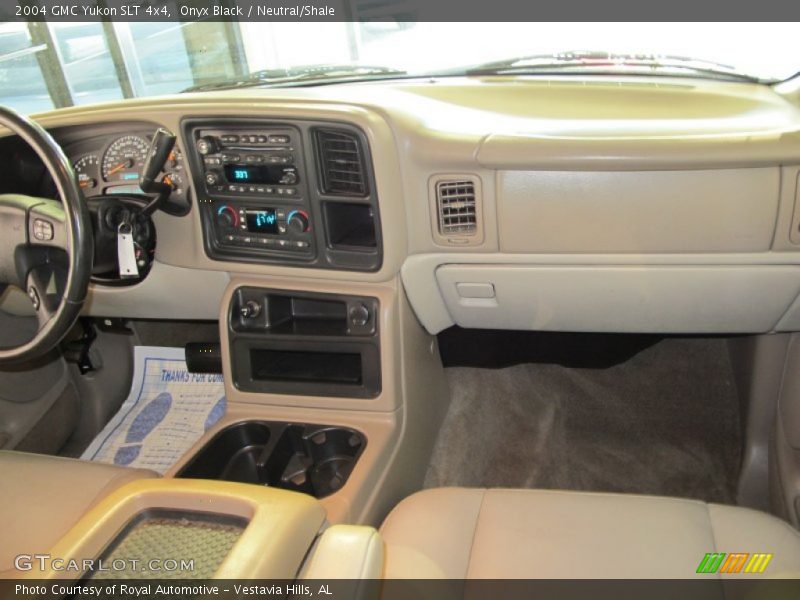 Onyx Black / Neutral/Shale 2004 GMC Yukon SLT 4x4