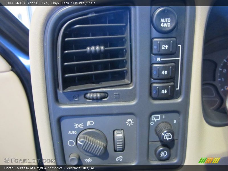 Onyx Black / Neutral/Shale 2004 GMC Yukon SLT 4x4