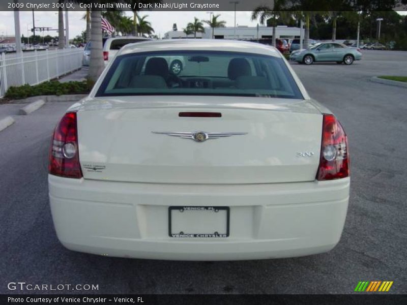 Cool Vanilla White / Dark Khaki/Light Graystone 2009 Chrysler 300 LX