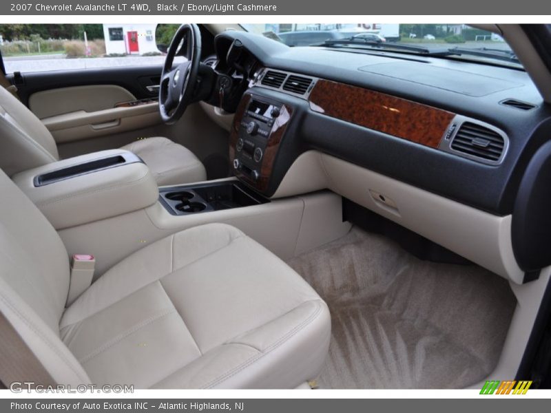 Black / Ebony/Light Cashmere 2007 Chevrolet Avalanche LT 4WD