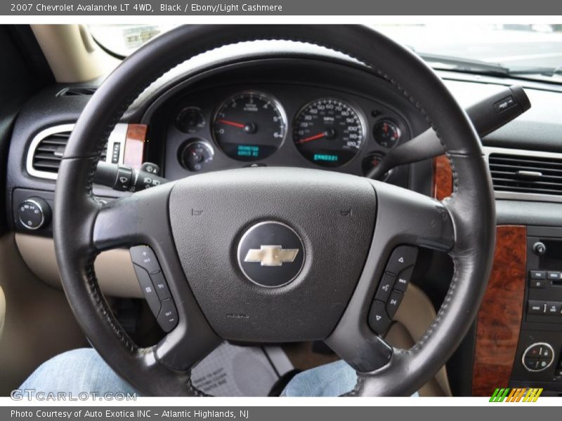 Black / Ebony/Light Cashmere 2007 Chevrolet Avalanche LT 4WD