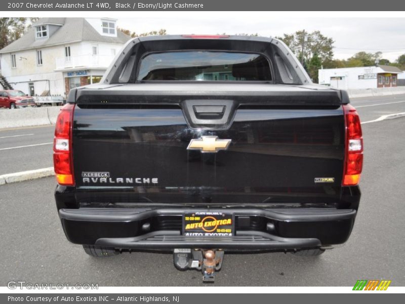 Black / Ebony/Light Cashmere 2007 Chevrolet Avalanche LT 4WD