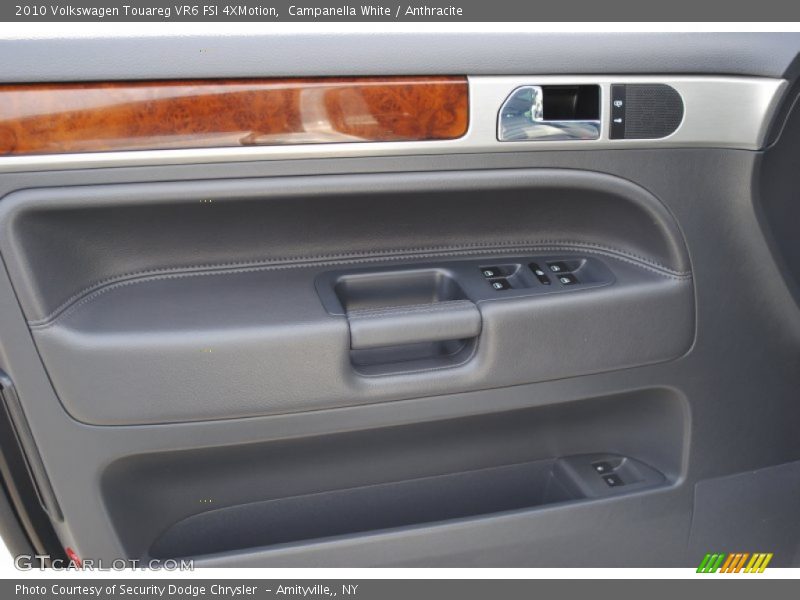 Campanella White / Anthracite 2010 Volkswagen Touareg VR6 FSI 4XMotion