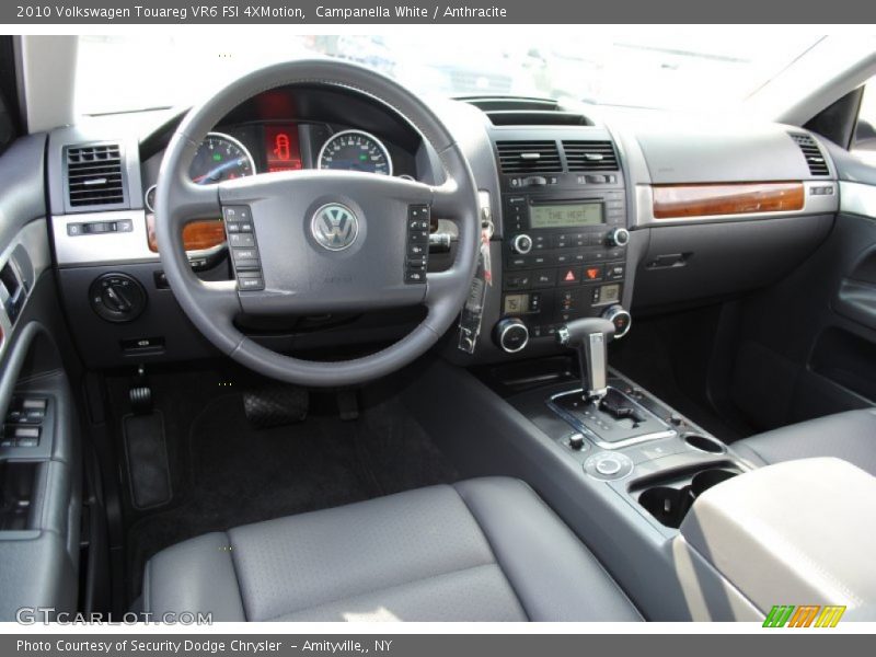 Campanella White / Anthracite 2010 Volkswagen Touareg VR6 FSI 4XMotion