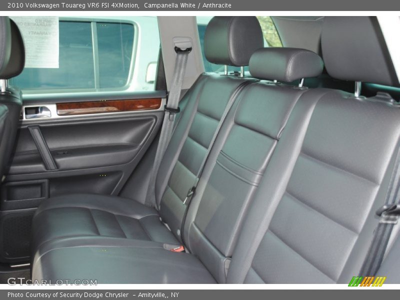 Campanella White / Anthracite 2010 Volkswagen Touareg VR6 FSI 4XMotion