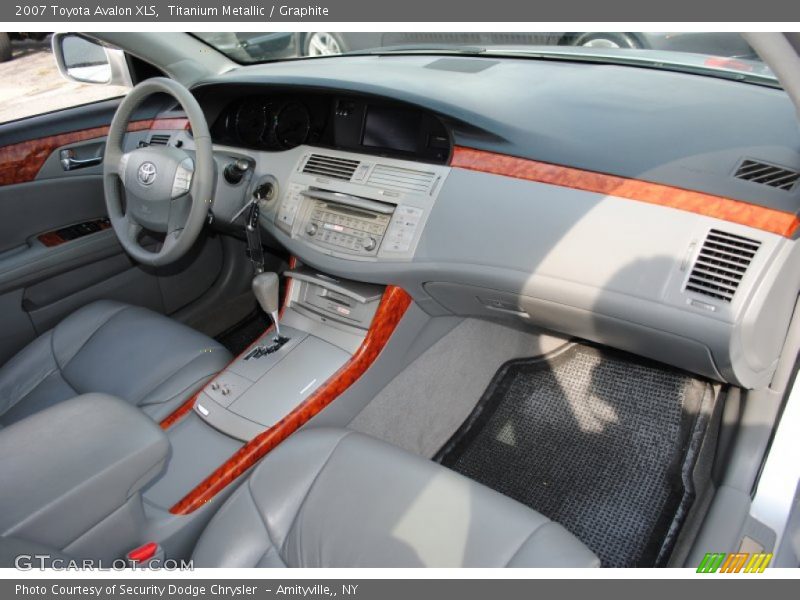 Titanium Metallic / Graphite 2007 Toyota Avalon XLS