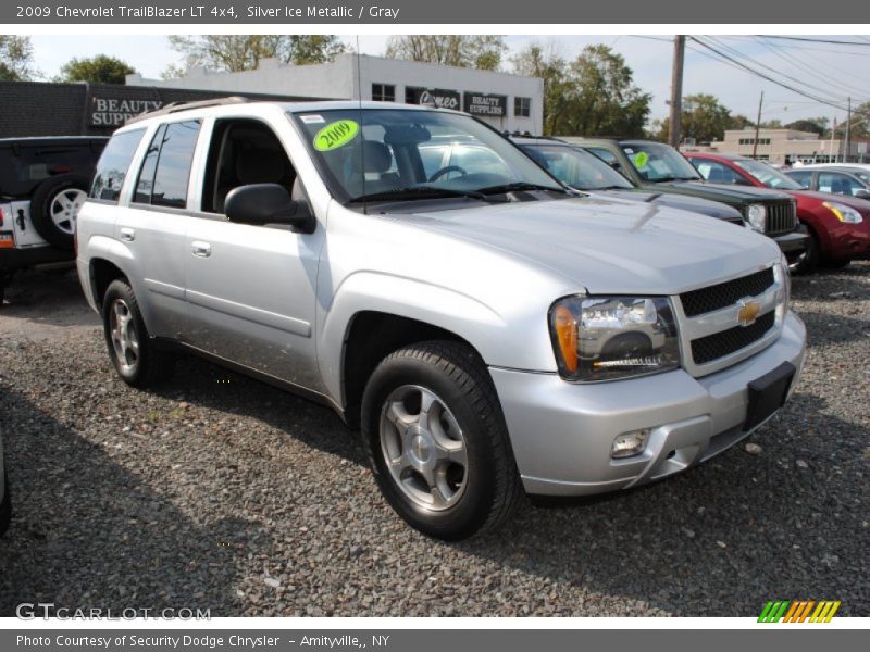 Silver Ice Metallic / Gray 2009 Chevrolet TrailBlazer LT 4x4