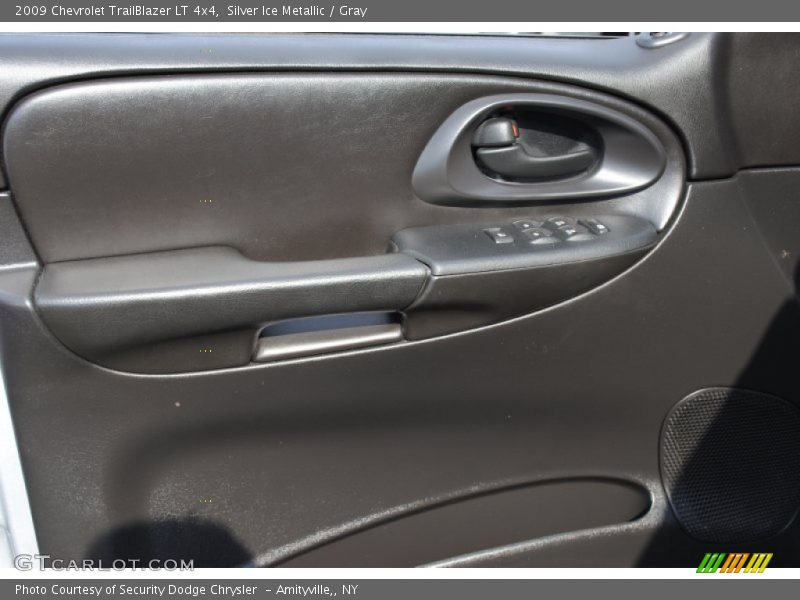 Silver Ice Metallic / Gray 2009 Chevrolet TrailBlazer LT 4x4