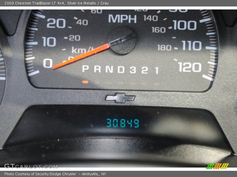Silver Ice Metallic / Gray 2009 Chevrolet TrailBlazer LT 4x4