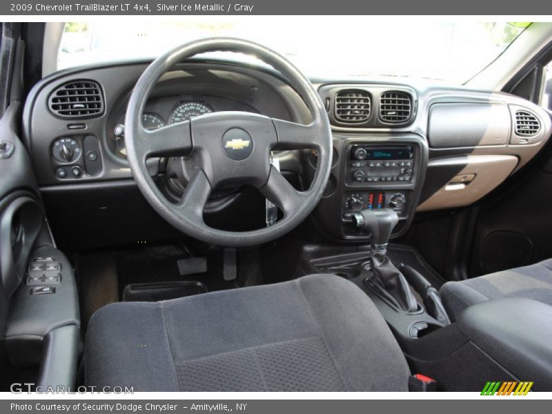 Silver Ice Metallic / Gray 2009 Chevrolet TrailBlazer LT 4x4