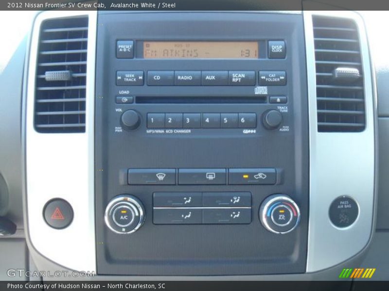 Avalanche White / Steel 2012 Nissan Frontier SV Crew Cab