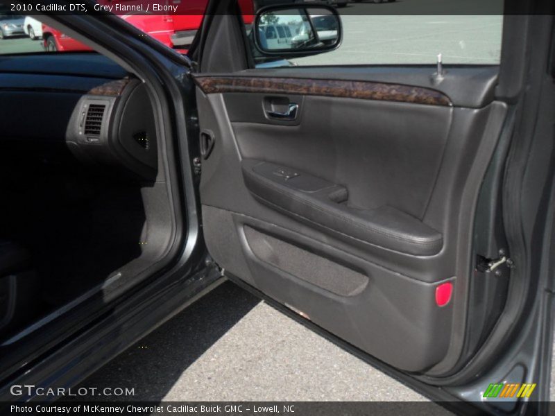 Grey Flannel / Ebony 2010 Cadillac DTS