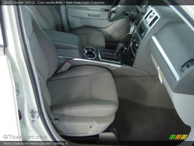 Cool Vanilla White / Dark Khaki/Light Graystone 2009 Chrysler 300 LX