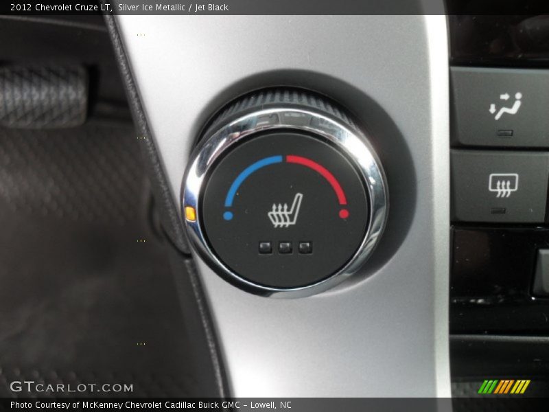 Controls of 2012 Cruze LT