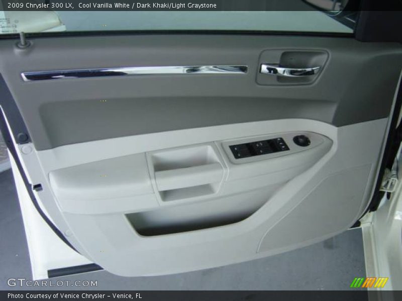 Cool Vanilla White / Dark Khaki/Light Graystone 2009 Chrysler 300 LX