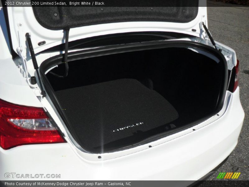 Bright White / Black 2012 Chrysler 200 Limited Sedan
