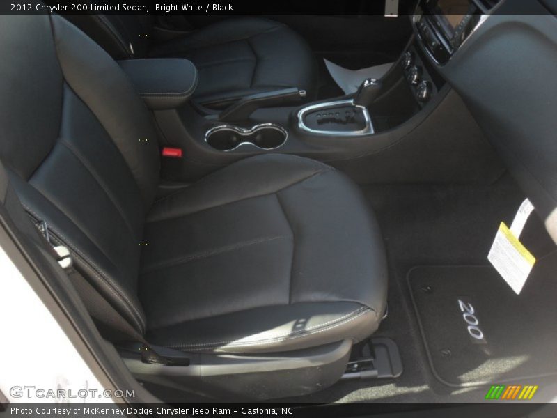 Bright White / Black 2012 Chrysler 200 Limited Sedan