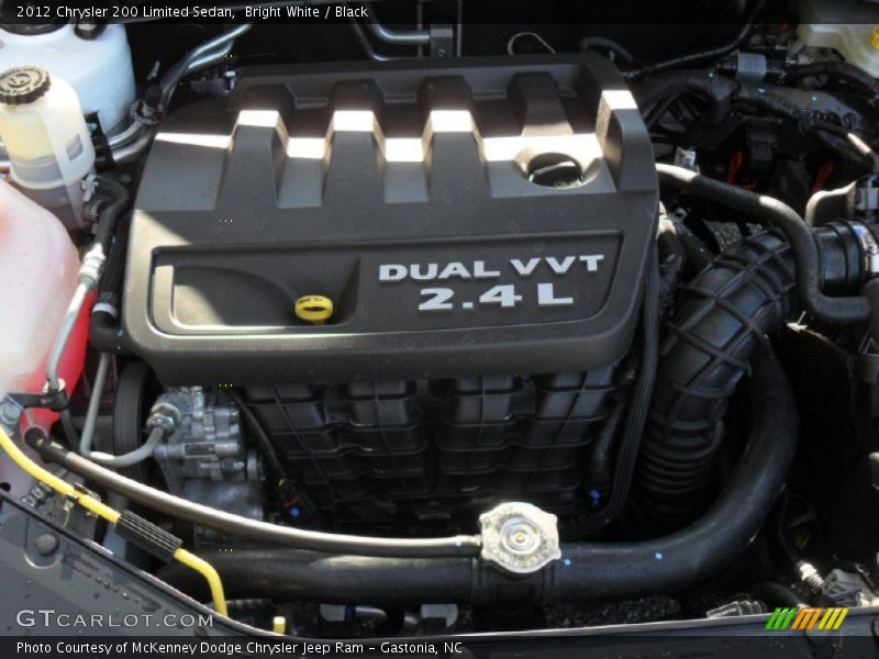 Bright White / Black 2012 Chrysler 200 Limited Sedan