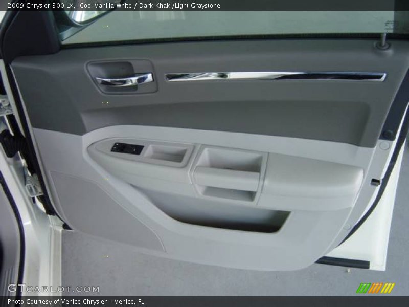 Cool Vanilla White / Dark Khaki/Light Graystone 2009 Chrysler 300 LX