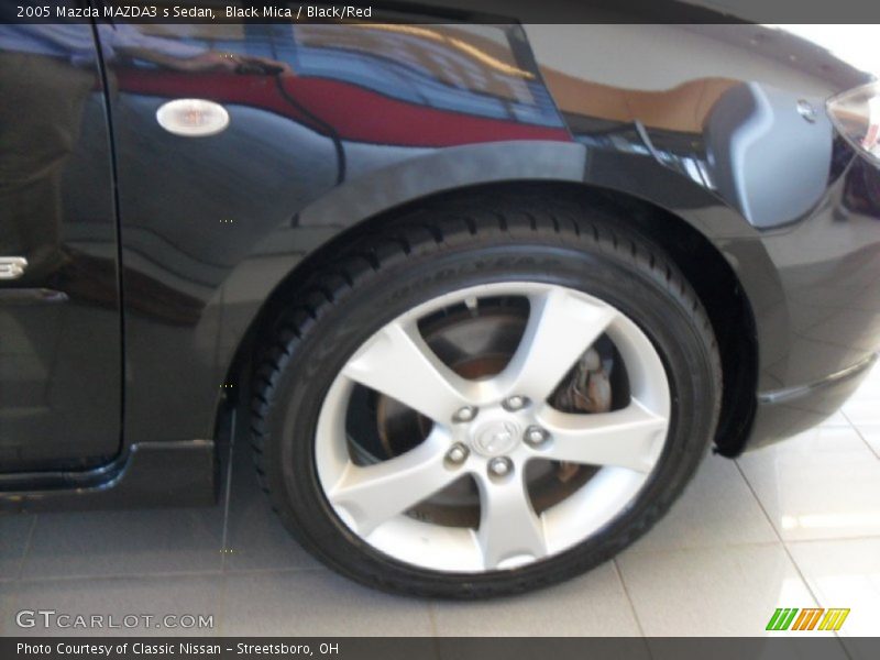 Black Mica / Black/Red 2005 Mazda MAZDA3 s Sedan