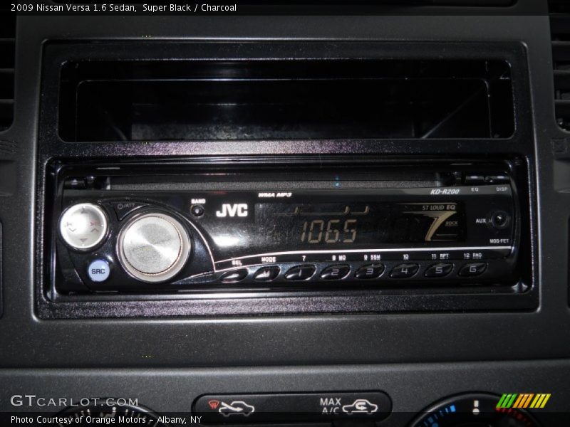 Super Black / Charcoal 2009 Nissan Versa 1.6 Sedan