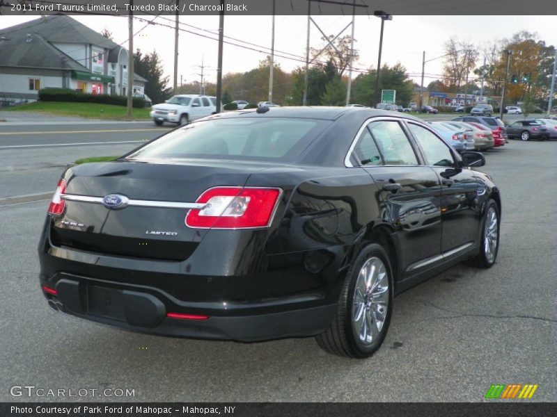 Tuxedo Black / Charcoal Black 2011 Ford Taurus Limited