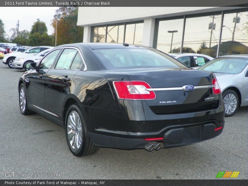 Tuxedo Black / Charcoal Black 2011 Ford Taurus Limited
