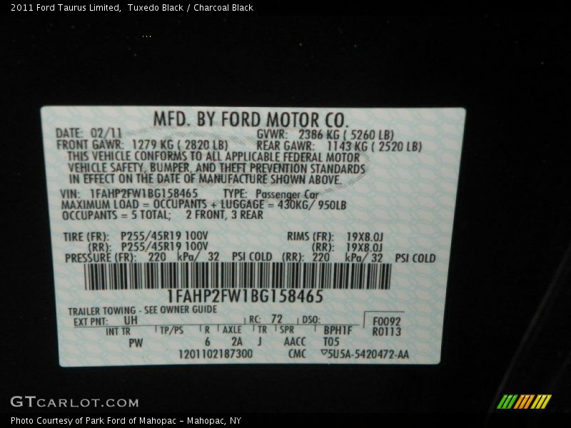 Tuxedo Black / Charcoal Black 2011 Ford Taurus Limited