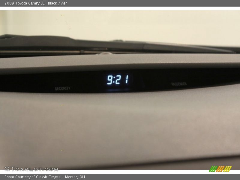 Black / Ash 2009 Toyota Camry LE