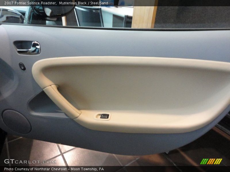 Door Panel of 2007 Solstice Roadster