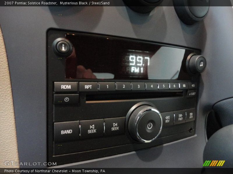 Audio System of 2007 Solstice Roadster