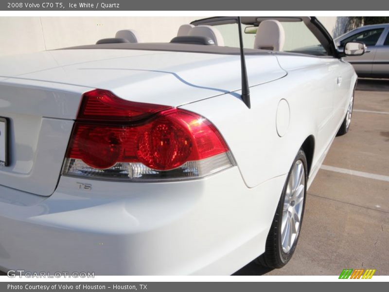 Ice White / Quartz 2008 Volvo C70 T5