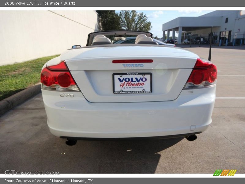 Ice White / Quartz 2008 Volvo C70 T5