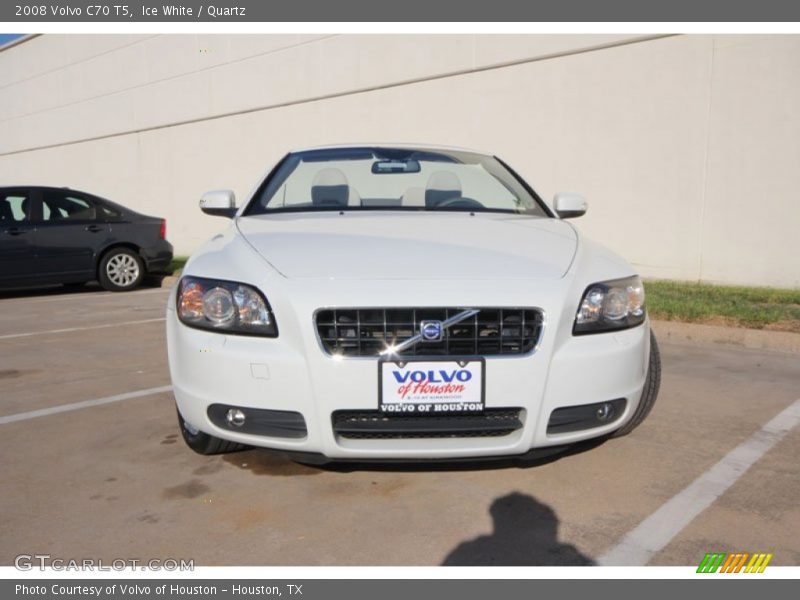 Ice White / Quartz 2008 Volvo C70 T5