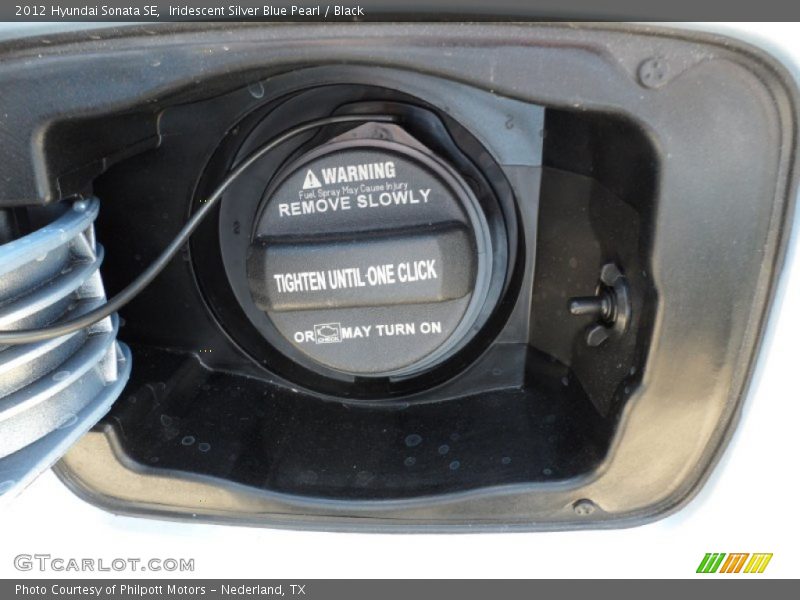 Iridescent Silver Blue Pearl / Black 2012 Hyundai Sonata SE