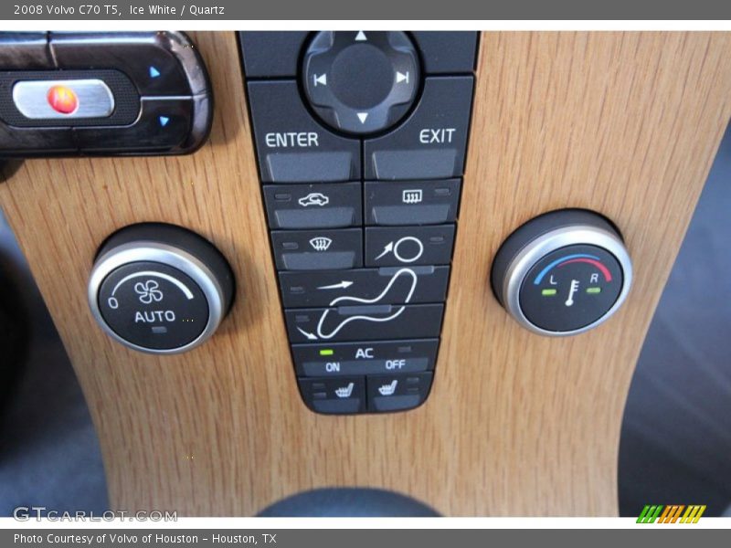 Ice White / Quartz 2008 Volvo C70 T5