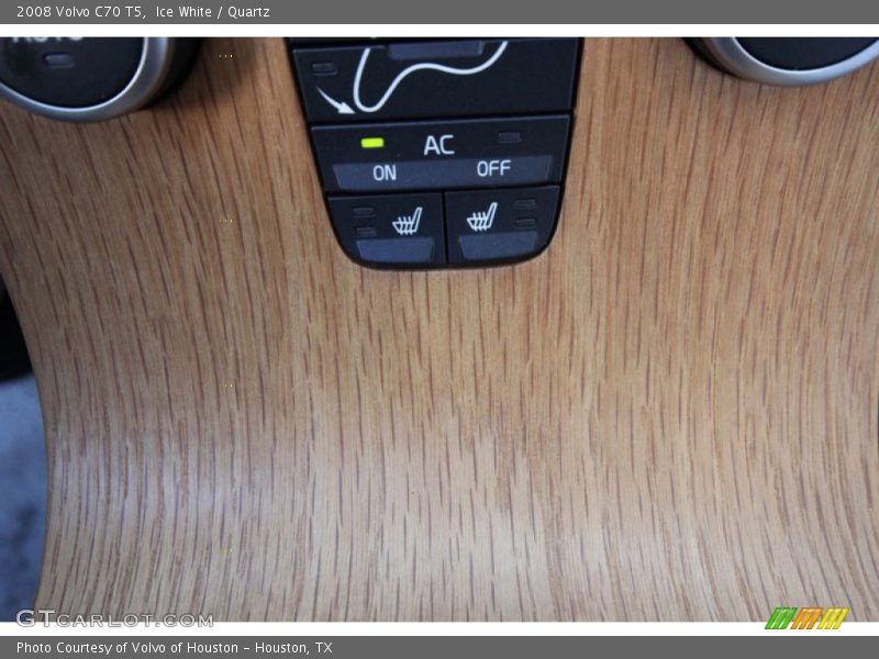 Ice White / Quartz 2008 Volvo C70 T5