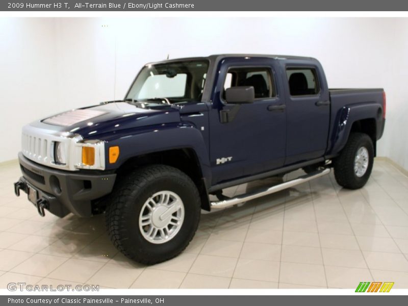 Front 3/4 View of 2009 H3 T