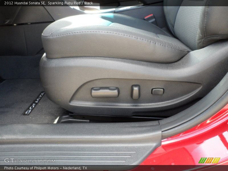 Sparkling Ruby Red / Black 2012 Hyundai Sonata SE