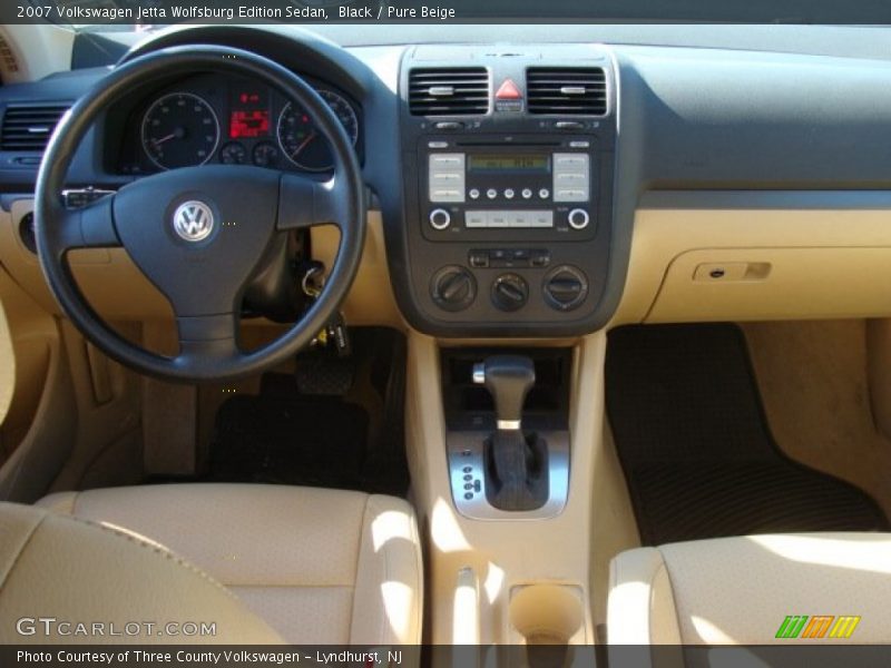 Black / Pure Beige 2007 Volkswagen Jetta Wolfsburg Edition Sedan