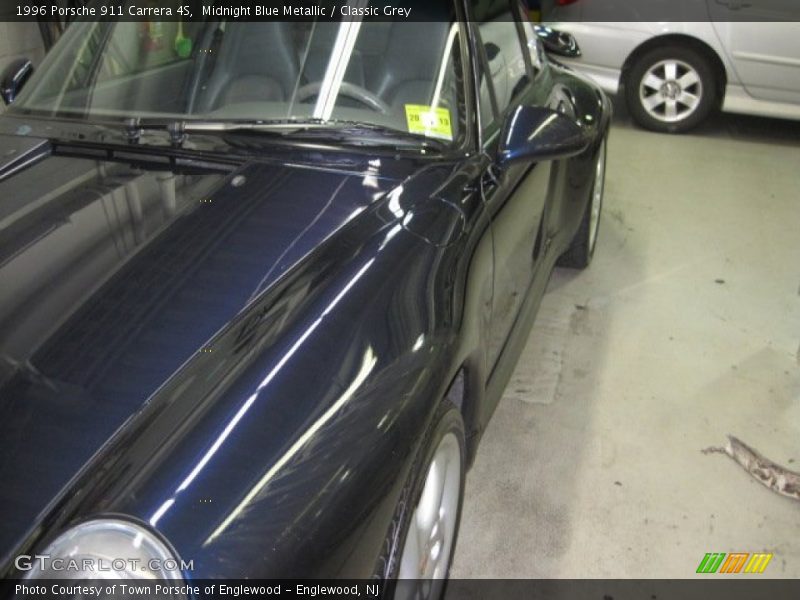 Midnight Blue Metallic / Classic Grey 1996 Porsche 911 Carrera 4S