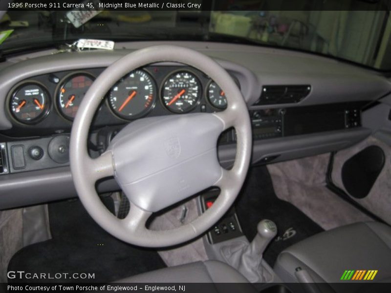Dashboard of 1996 911 Carrera 4S